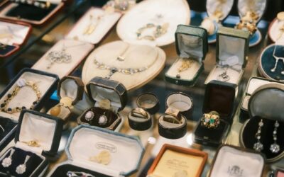How to Recognise Antiques During a House Clearance